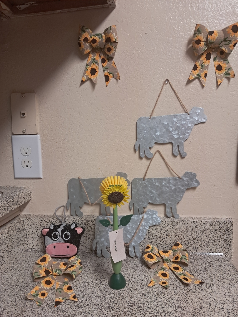 Sunflower Cow & Metal Farm Wall Decor Set - Yellow, Silver